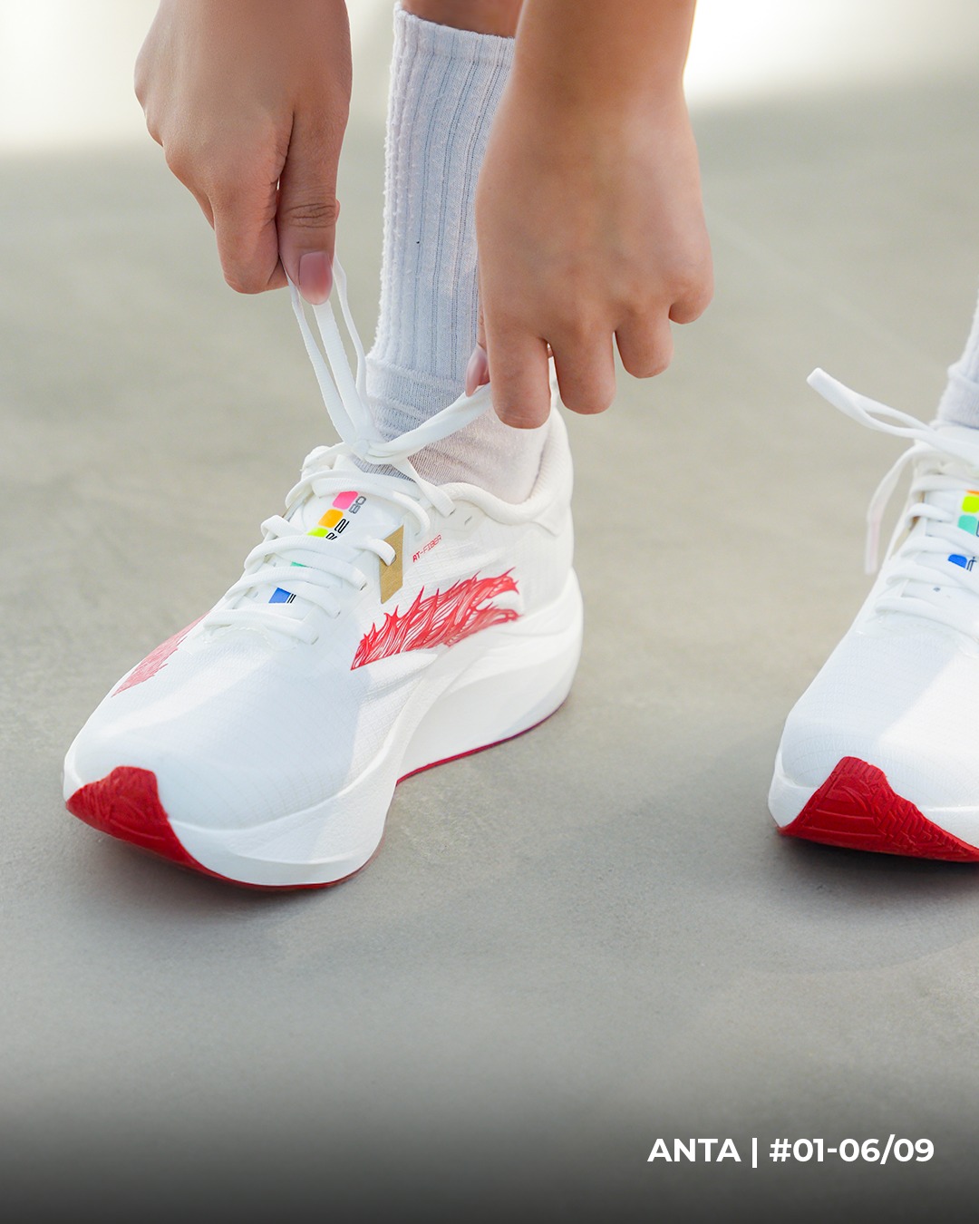 Anta Women's Zone 2 90 Running Shoes in White and Red