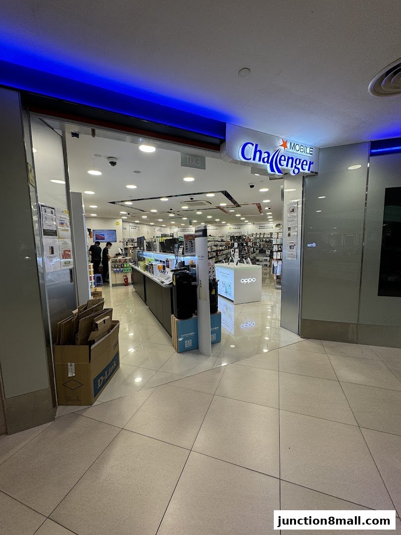 The entrance to Challenger MOBILE Junction 8, a brightly lit electronics store.