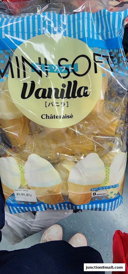 A package of Châteraisé Mini Soft Vanilla ice cream cones, containing 8 pieces.